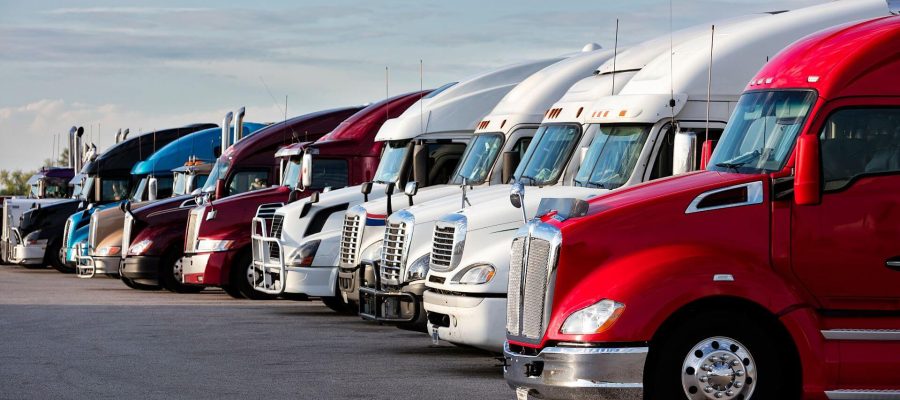 what-is-the-difference-between-a-Class-A-CDL-and-Class-B-CDL-banner-logos-logistics (1)